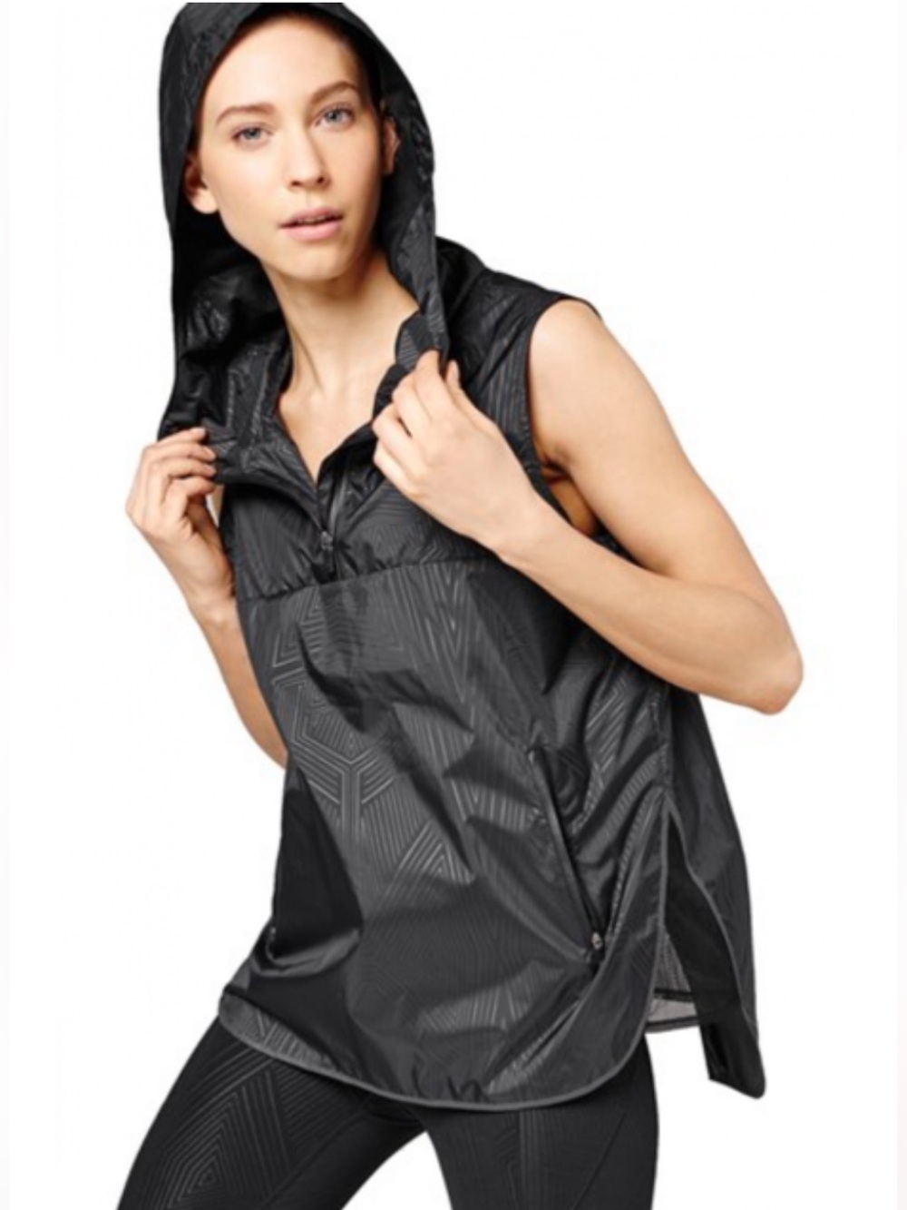 Ivy Park Reflective Print Hooded Sleeveless Jacket Women’s Medium
